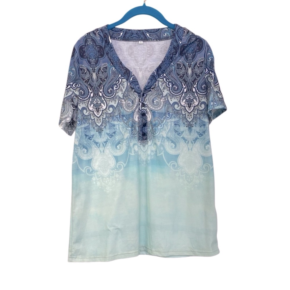 XL Shades Of Blue Paisley V-Neck Top - Picture 2 of 16